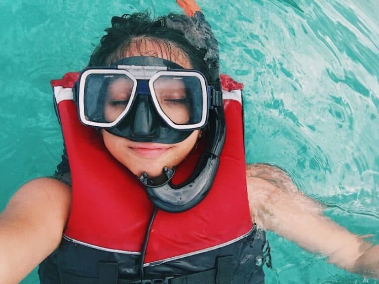 Best Snorkel Vest for Non Swimmers